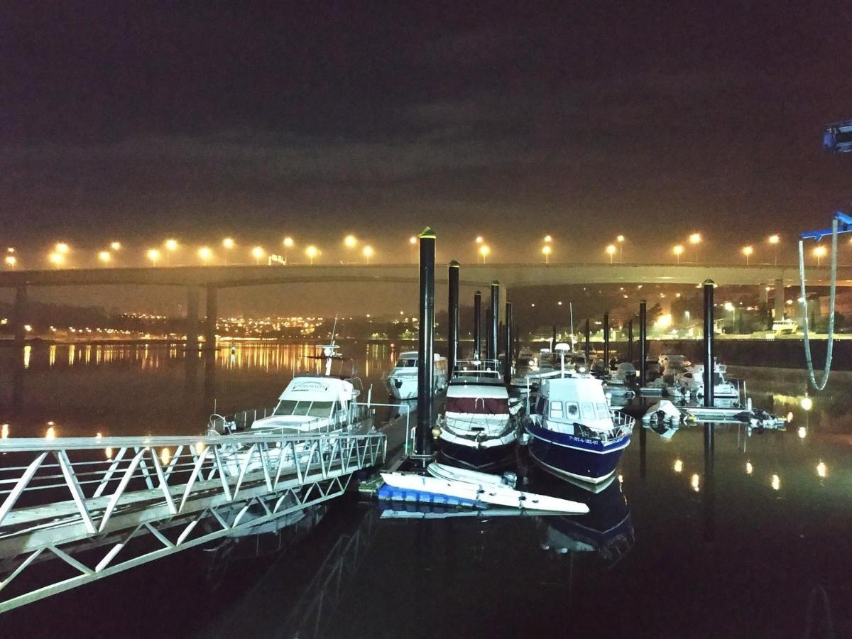 Hotel Sleepboat Yacht Porto Exterior foto